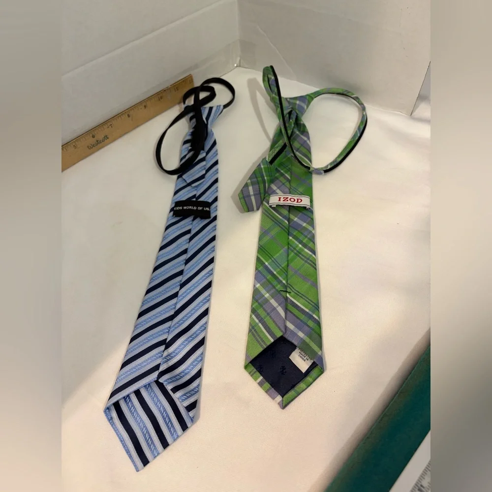 IZod Boys pre-tied neckties green blue plaid and Kids World blue white striped‎